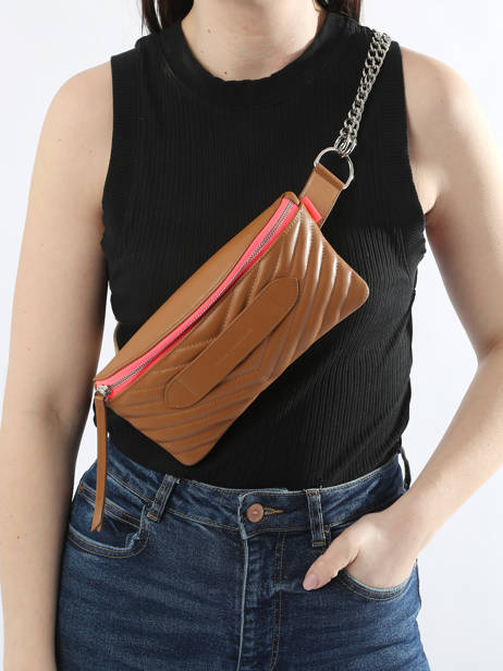 Belt Bag Coachella Quilted Leder Marie martens Bruin coachella VLQ ander zicht 1