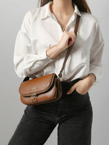 Cross Body Tas S Tradition Leder Etrier Beige tradition ETRA059S ander zicht 1