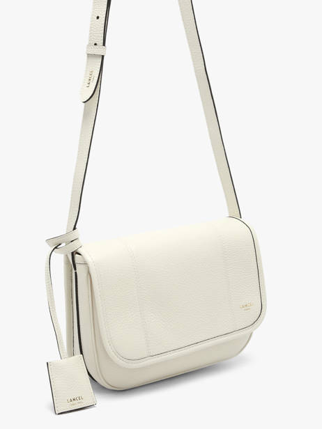 Cross Body Tas M Victoire Leder Lancel Wit victoire A13992 ander zicht 2