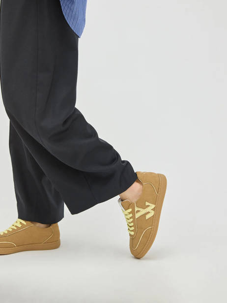 Sneakers Vanessa wu Bruin women BK2837CM ander zicht 1