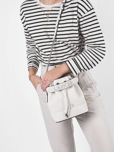 Bucket Bag S Ninon Leder Lancel Beige ninon A10922 ander zicht 2